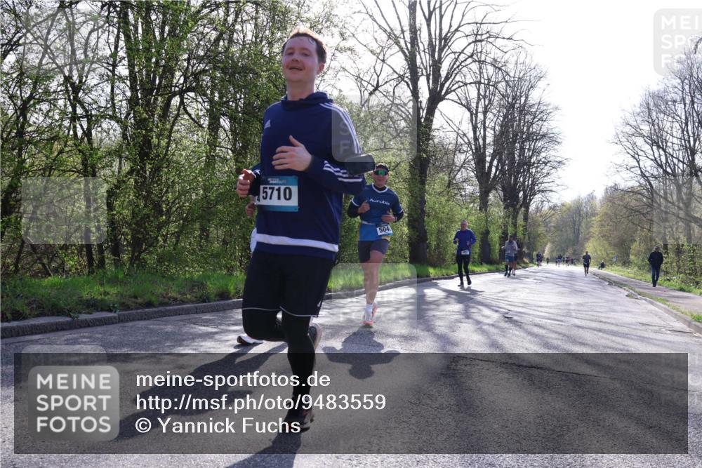 12.04.2026 - 45. Internationalen Wilhelmsburger Insellauf Yannick Fuchs http://msf.ph/oto/9483559 12.04.2026 10:24:59 Laufen 5710, 504 meine-sportfotos.de
