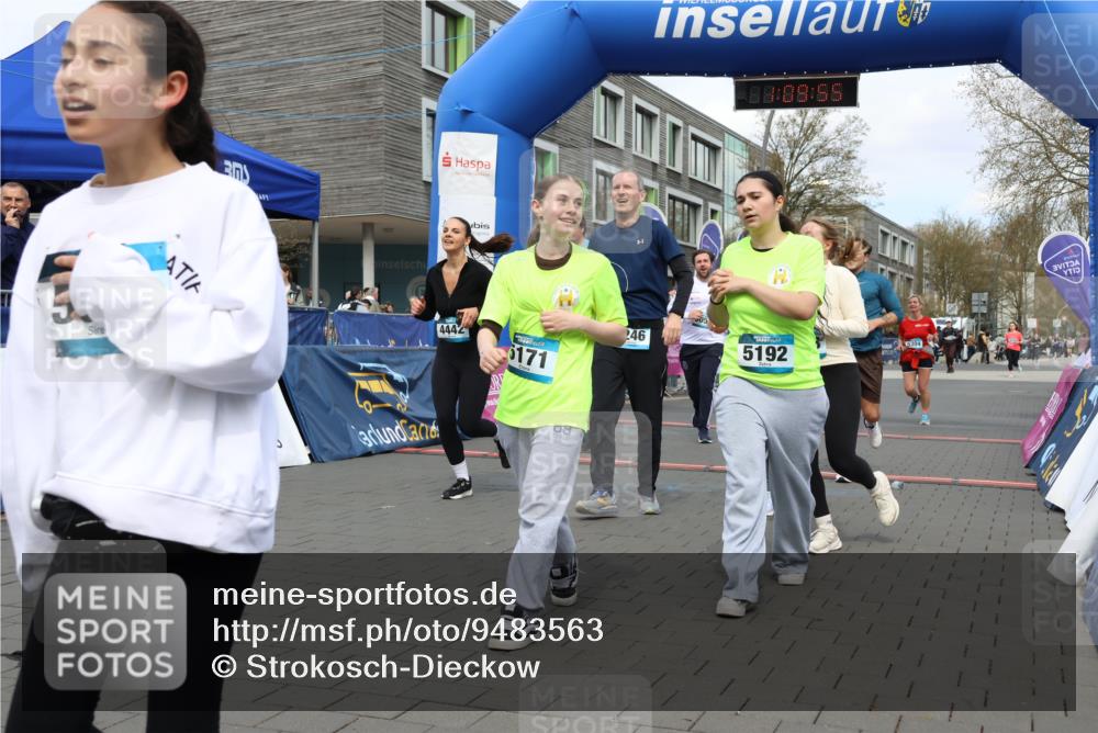 12.04.2026 - 45. Internationalen Wilhelmsburger Insellauf Strokosch-Dieckow http://msf.ph/oto/9483563 12.04.2026 13:22:55 Ziel 2246, 5192, 5171, 3162, 4443, 4442, 3746, 5290, 3057, 3667, 5304, 4210 meine-sportfotos.de