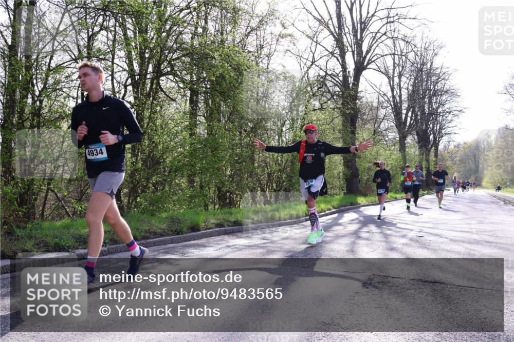 12.04.2026 - 45. Internationalen Wilhelmsburger Insellauf Yannick Fuchs http://msf.ph/oto/9483565 12.04.2026 10:32:32 Laufen 4934, 3779 meine-sportfotos.de
