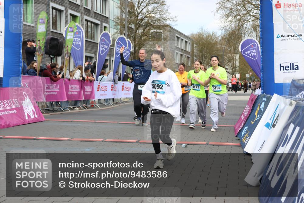 12.04.2026 - 45. Internationalen Wilhelmsburger Insellauf Strokosch-Dieckow http://msf.ph/oto/9483586 12.04.2026 13:22:51 Ziel 5092, 2246, 5192, 5171, 3162, 4443, 4442, 3746, 5290, 3057 meine-sportfotos.de