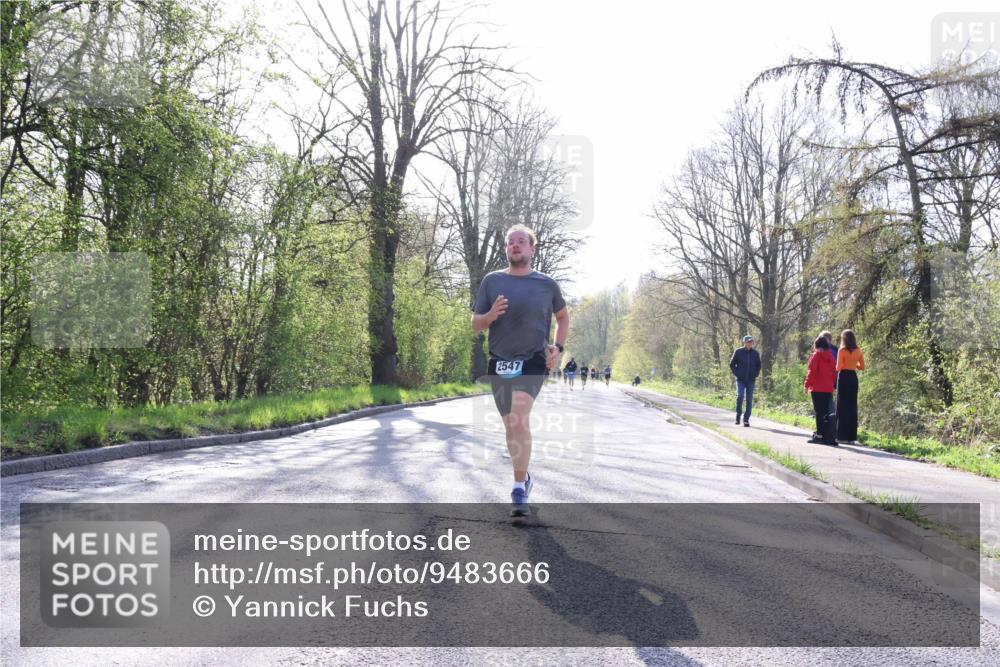 12.04.2026 - 45. Internationalen Wilhelmsburger Insellauf Yannick Fuchs http://msf.ph/oto/9483666 12.04.2026 10:25:09 Laufen 2547 meine-sportfotos.de
