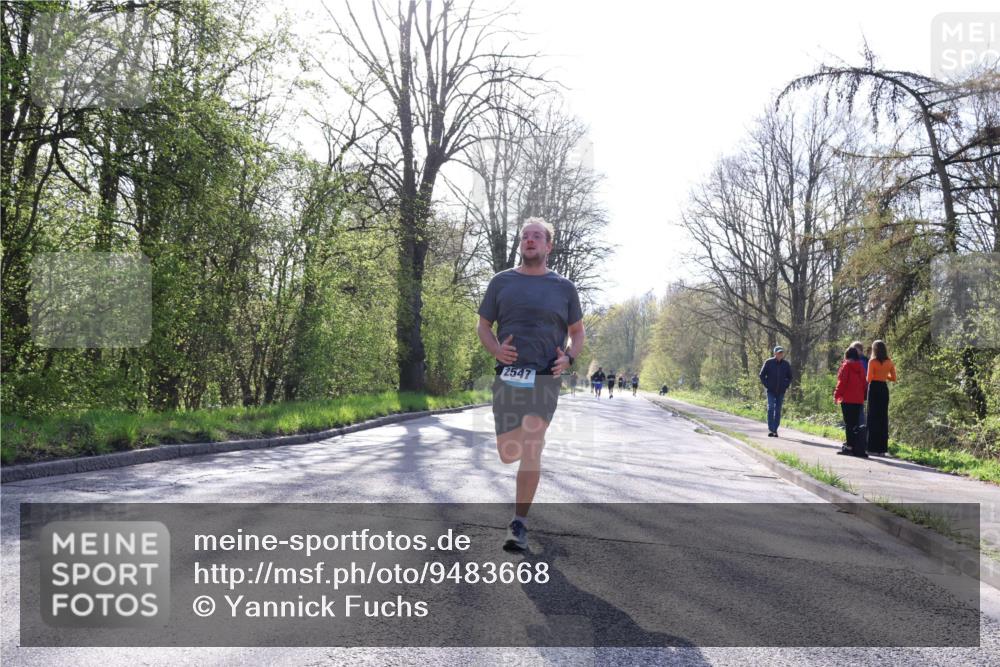 12.04.2026 - 45. Internationalen Wilhelmsburger Insellauf Yannick Fuchs http://msf.ph/oto/9483668 12.04.2026 10:25:09 Laufen 2547 meine-sportfotos.de