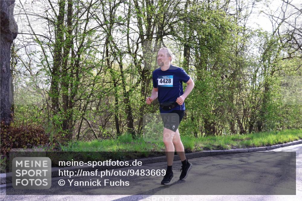 12.04.2026 - 45. Internationalen Wilhelmsburger Insellauf Yannick Fuchs http://msf.ph/oto/9483669 12.04.2026 10:32:43 Laufen 4428 meine-sportfotos.de