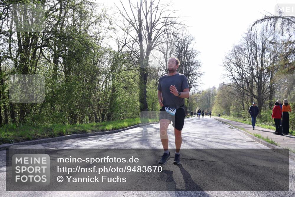 12.04.2026 - 45. Internationalen Wilhelmsburger Insellauf Yannick Fuchs http://msf.ph/oto/9483670 12.04.2026 10:25:09 Laufen 2547 meine-sportfotos.de