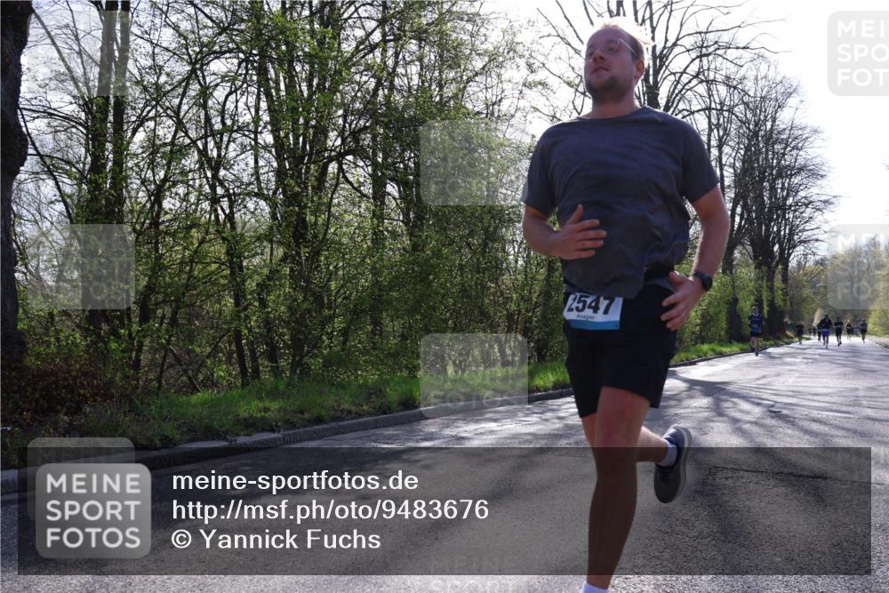 12.04.2026 - 45. Internationalen Wilhelmsburger Insellauf Yannick Fuchs http://msf.ph/oto/9483676 12.04.2026 10:25:09 Laufen 2547 meine-sportfotos.de