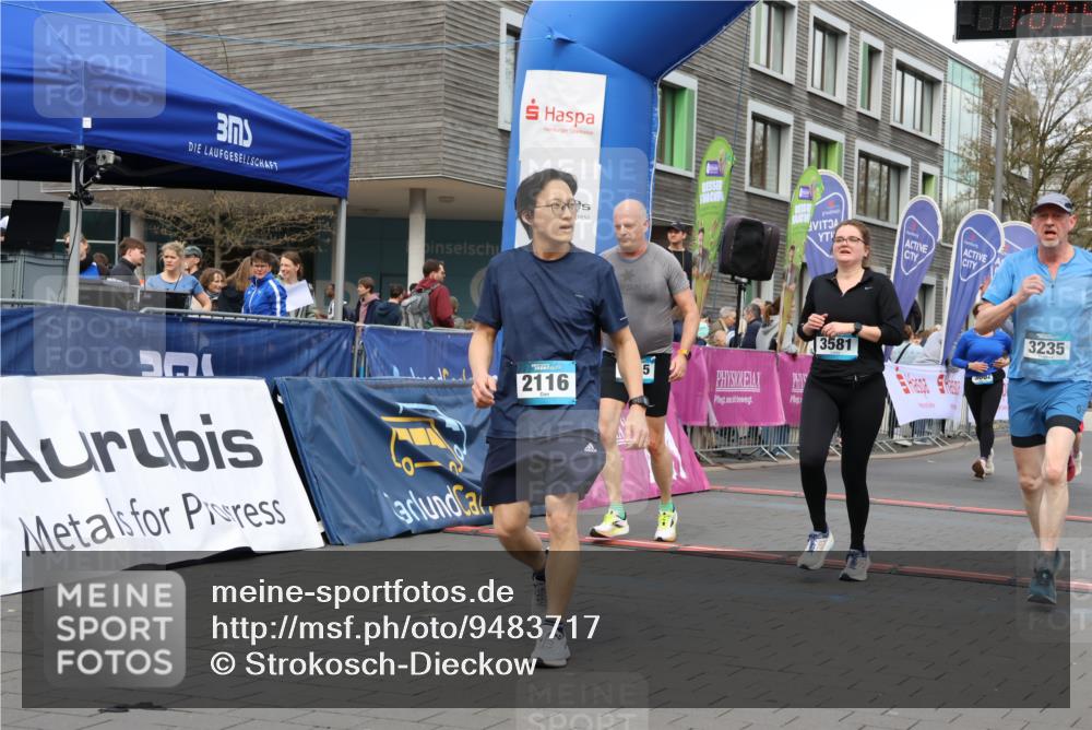 12.04.2026 - 45. Internationalen Wilhelmsburger Insellauf Strokosch-Dieckow http://msf.ph/oto/9483717 12.04.2026 13:22:44 Ziel 2116, 3581, 3235, 3915, 5080, 4348, 5085, 3603, 3602 meine-sportfotos.de