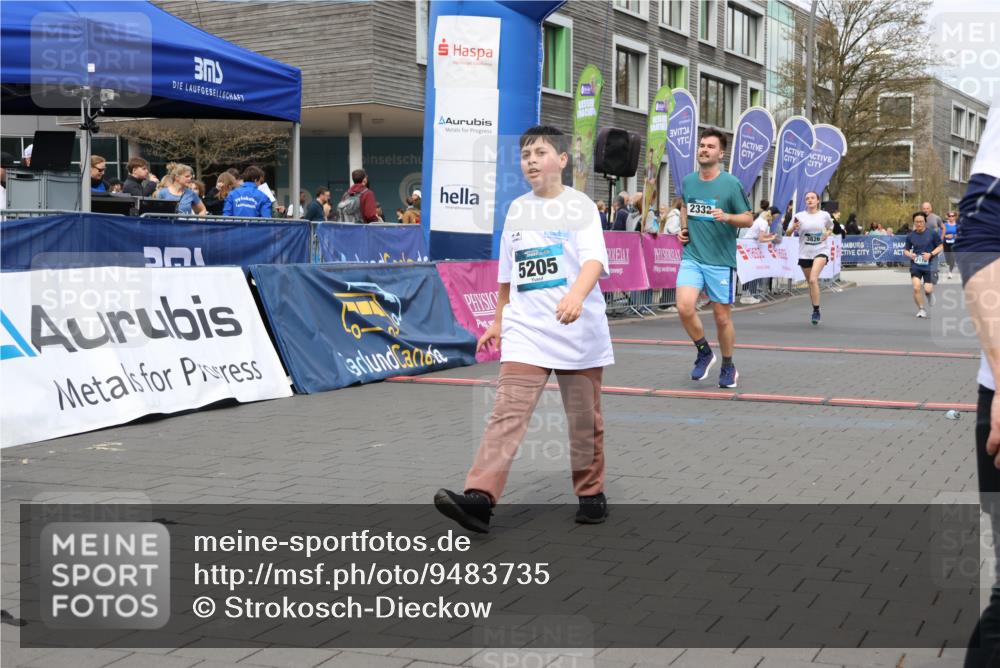 12.04.2026 - 45. Internationalen Wilhelmsburger Insellauf Strokosch-Dieckow http://msf.ph/oto/9483735 12.04.2026 13:22:37 Ziel 2332, 2116 meine-sportfotos.de
