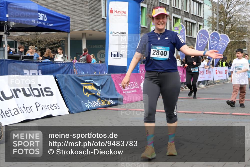 12.04.2026 - 45. Internationalen Wilhelmsburger Insellauf Strokosch-Dieckow http://msf.ph/oto/9483783 12.04.2026 13:22:32 Ziel 5462, 5205, 4809, 2002, 2332 meine-sportfotos.de