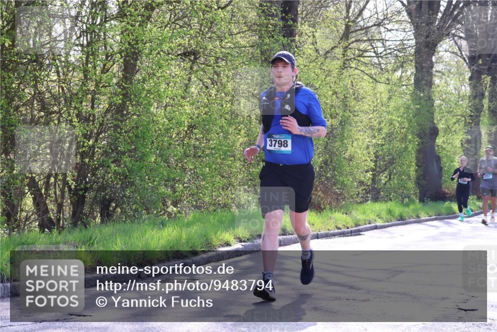 12.04.2026 - 45. Internationalen Wilhelmsburger Insellauf Yannick Fuchs http://msf.ph/oto/9483794 12.04.2026 10:45:42 Laufen 3798, 3257 meine-sportfotos.de