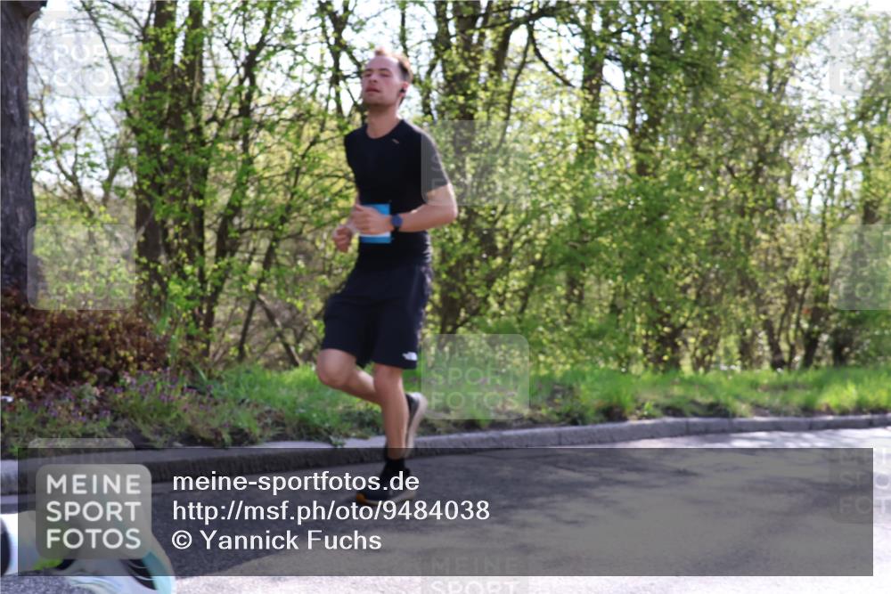 12.04.2026 - 45. Internationalen Wilhelmsburger Insellauf Yannick Fuchs http://msf.ph/oto/9484038 12.04.2026 10:26:02 Laufen  meine-sportfotos.de