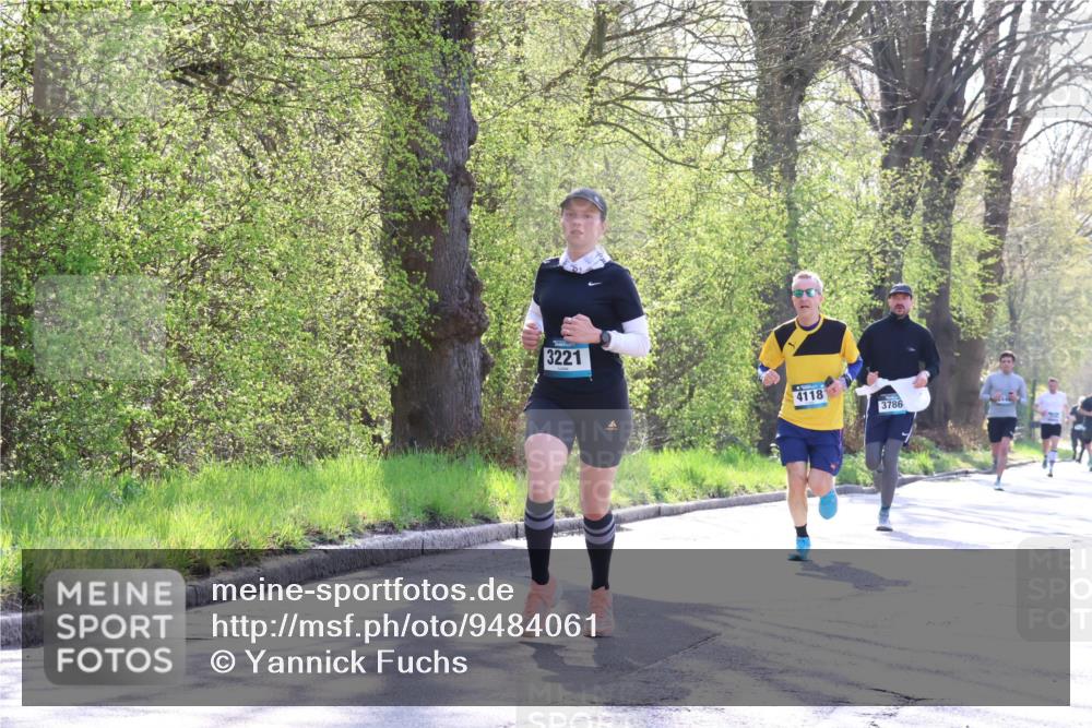 12.04.2026 - 45. Internationalen Wilhelmsburger Insellauf Yannick Fuchs http://msf.ph/oto/9484061 12.04.2026 10:26:06 Laufen 3221, 4118, 3786 meine-sportfotos.de