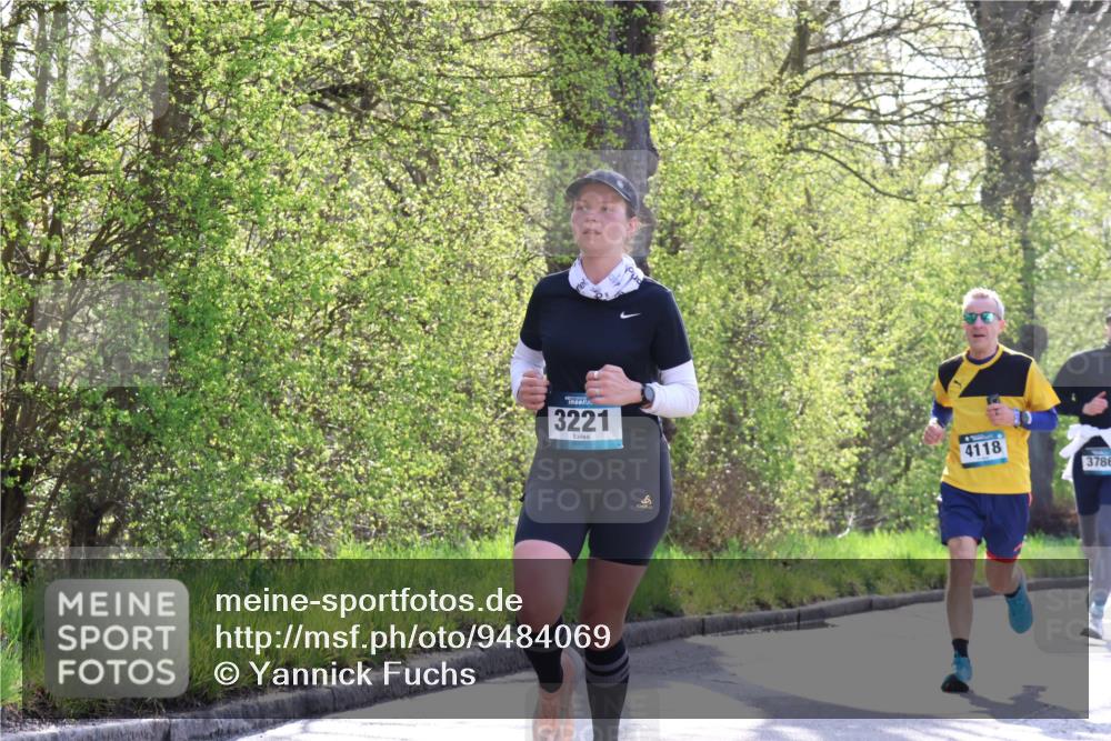 12.04.2026 - 45. Internationalen Wilhelmsburger Insellauf Yannick Fuchs http://msf.ph/oto/9484069 12.04.2026 10:26:07 Laufen 3221, 4118, 3786 meine-sportfotos.de