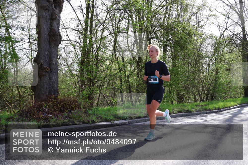 12.04.2026 - 45. Internationalen Wilhelmsburger Insellauf Yannick Fuchs http://msf.ph/oto/9484097 12.04.2026 10:33:15 Laufen 5766 meine-sportfotos.de