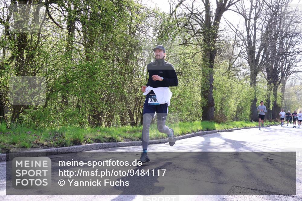 12.04.2026 - 45. Internationalen Wilhelmsburger Insellauf Yannick Fuchs http://msf.ph/oto/9484117 12.04.2026 10:26:11 Laufen 378 meine-sportfotos.de