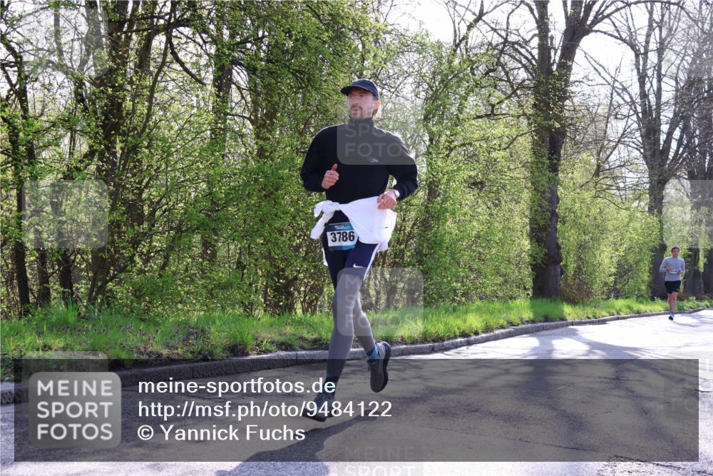 12.04.2026 - 45. Internationalen Wilhelmsburger Insellauf Yannick Fuchs http://msf.ph/oto/9484122 12.04.2026 10:26:11 Laufen 3786 meine-sportfotos.de
