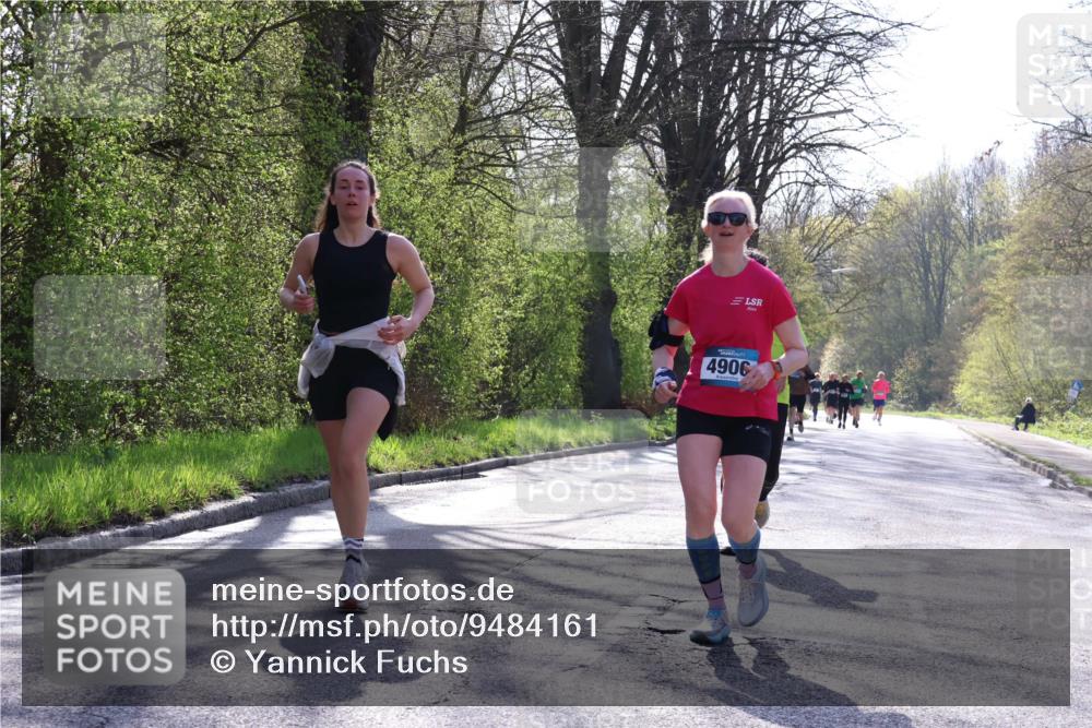 12.04.2026 - 45. Internationalen Wilhelmsburger Insellauf Yannick Fuchs http://msf.ph/oto/9484161 12.04.2026 10:33:28 Laufen 4906 meine-sportfotos.de