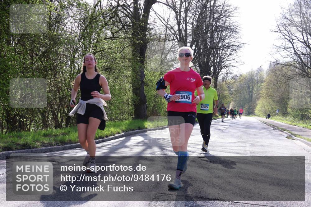 12.04.2026 - 45. Internationalen Wilhelmsburger Insellauf Yannick Fuchs http://msf.ph/oto/9484176 12.04.2026 10:33:29 Laufen 906, 5805 meine-sportfotos.de
