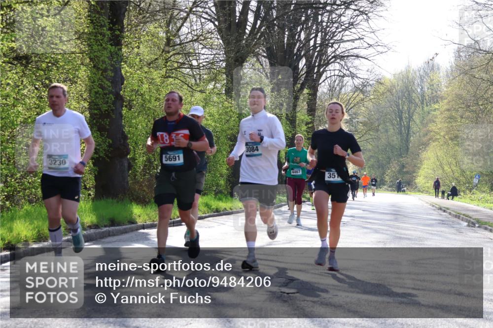 12.04.2026 - 45. Internationalen Wilhelmsburger Insellauf Yannick Fuchs http://msf.ph/oto/9484206 12.04.2026 10:26:20 Laufen 3230, 1835, 5691, 3084, 4467, 35 meine-sportfotos.de
