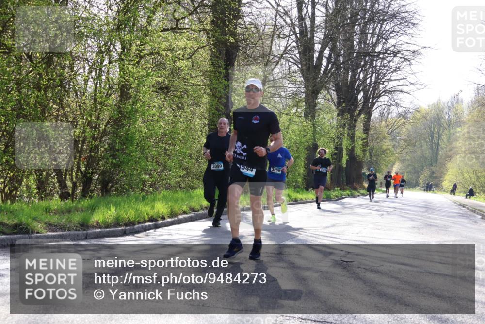 12.04.2026 - 45. Internationalen Wilhelmsburger Insellauf Yannick Fuchs http://msf.ph/oto/9484273 12.04.2026 10:26:27 Laufen 2090, 2562, 3238, 944 meine-sportfotos.de