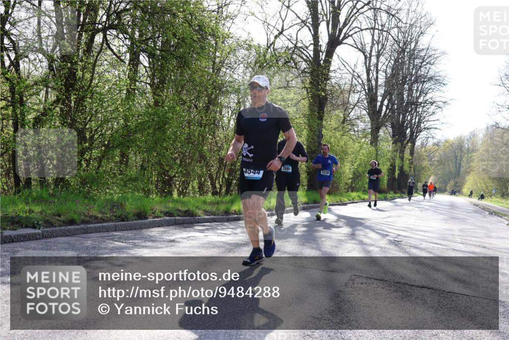 12.04.2026 - 45. Internationalen Wilhelmsburger Insellauf Yannick Fuchs http://msf.ph/oto/9484288 12.04.2026 10:26:28 Laufen 4544, 2090, 3238 meine-sportfotos.de