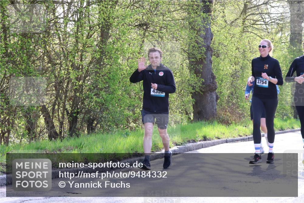12.04.2026 - 45. Internationalen Wilhelmsburger Insellauf Yannick Fuchs http://msf.ph/oto/9484332 12.04.2026 10:45:57 Laufen 4352, 3754 meine-sportfotos.de