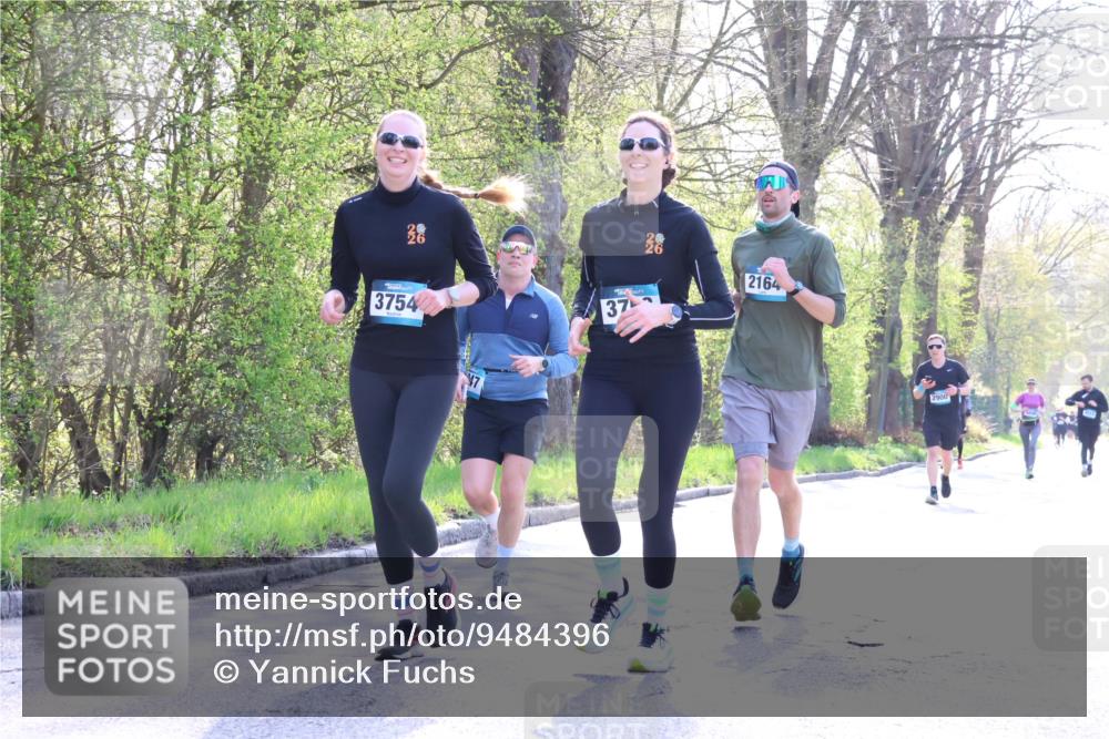 12.04.2026 - 45. Internationalen Wilhelmsburger Insellauf Yannick Fuchs http://msf.ph/oto/9484396 12.04.2026 10:45:59 Laufen 28, 3754, 47, 37, 28, 2164, 2900 meine-sportfotos.de