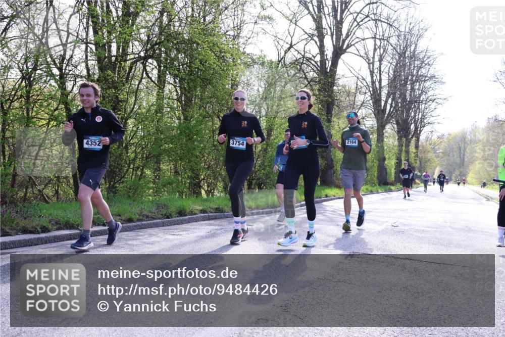 12.04.2026 - 45. Internationalen Wilhelmsburger Insellauf Yannick Fuchs http://msf.ph/oto/9484426 12.04.2026 10:45:59 Laufen 4352, 38, 3754, 2164 meine-sportfotos.de