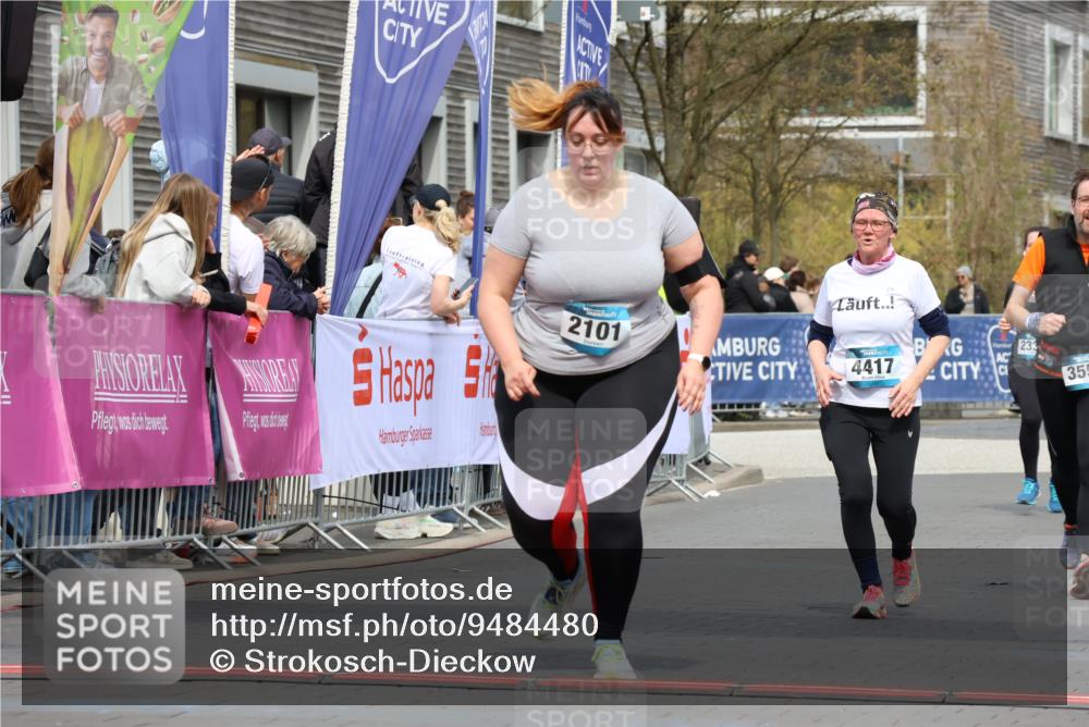 12.04.2026 - 45. Internationalen Wilhelmsburger Insellauf Strokosch-Dieckow http://msf.ph/oto/9484480 12.04.2026 13:21:34 Ziel 2363, 2101, 4417, 3552, 3551 meine-sportfotos.de