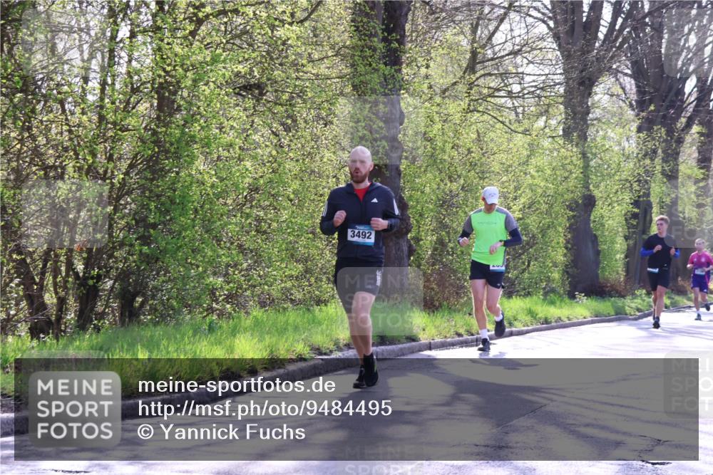 12.04.2026 - 45. Internationalen Wilhelmsburger Insellauf Yannick Fuchs http://msf.ph/oto/9484495 12.04.2026 10:26:54 Laufen 3492 meine-sportfotos.de
