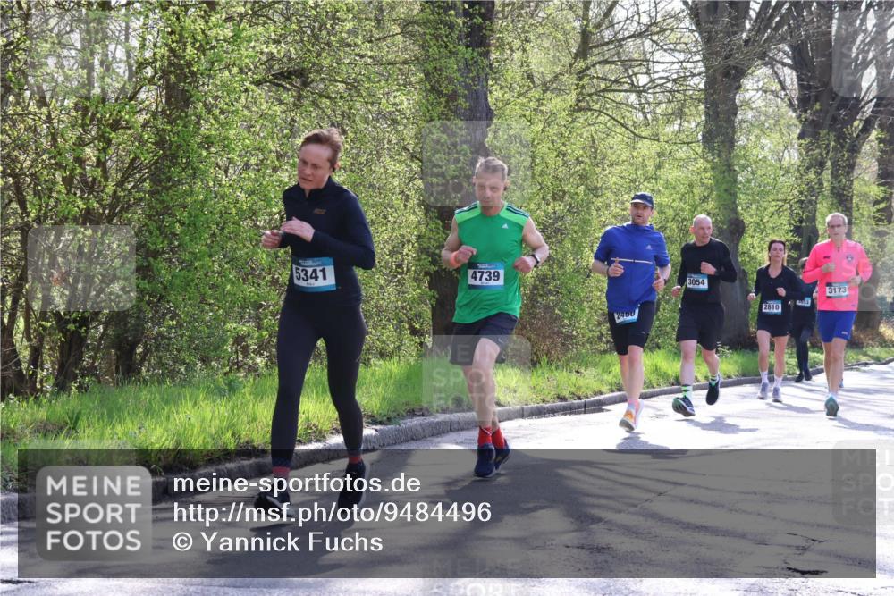 12.04.2026 - 45. Internationalen Wilhelmsburger Insellauf Yannick Fuchs http://msf.ph/oto/9484496 12.04.2026 10:33:45 Laufen 5341, 4739, 2460, 3054, 2810, 3173 meine-sportfotos.de