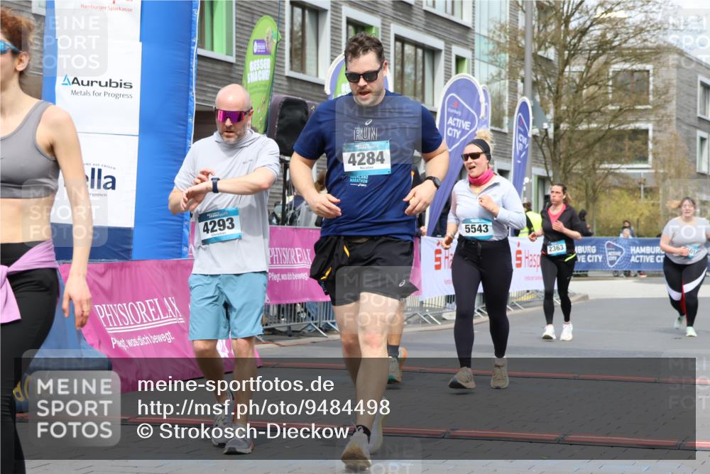 12.04.2026 - 45. Internationalen Wilhelmsburger Insellauf Strokosch-Dieckow http://msf.ph/oto/9484498 12.04.2026 13:21:29 Ziel 5633, 4284, 4293, 5543, 2363 meine-sportfotos.de