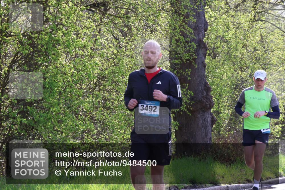 12.04.2026 - 45. Internationalen Wilhelmsburger Insellauf Yannick Fuchs http://msf.ph/oto/9484500 12.04.2026 10:26:55 Laufen 3492 meine-sportfotos.de