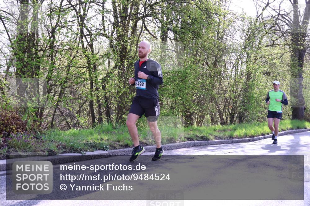 12.04.2026 - 45. Internationalen Wilhelmsburger Insellauf Yannick Fuchs http://msf.ph/oto/9484524 12.04.2026 10:26:57 Laufen 3492 meine-sportfotos.de