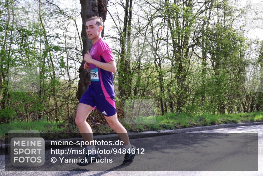 12.04.2026 - 45. Internationalen Wilhelmsburger Insellauf Yannick Fuchs http://msf.ph/oto/9484612 12.04.2026 10:27:05 Laufen 106 meine-sportfotos.de