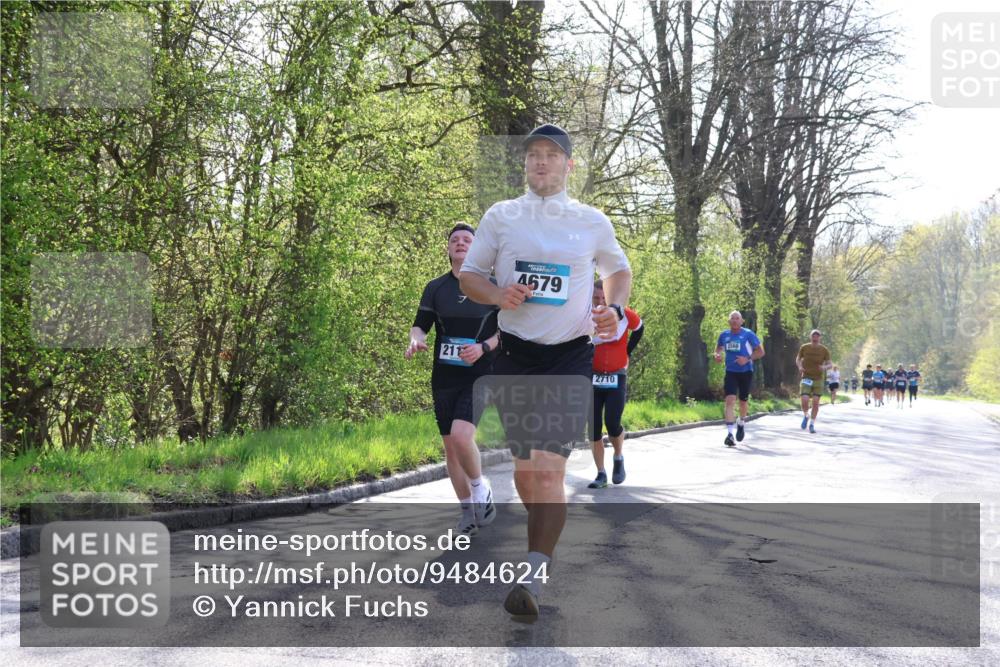 12.04.2026 - 45. Internationalen Wilhelmsburger Insellauf Yannick Fuchs http://msf.ph/oto/9484624 12.04.2026 10:27:06 Laufen 4679, 211, 2710, 2568 meine-sportfotos.de