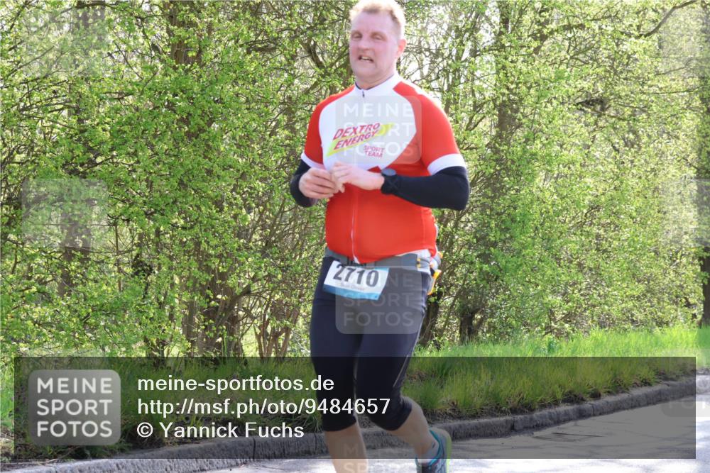 12.04.2026 - 45. Internationalen Wilhelmsburger Insellauf Yannick Fuchs http://msf.ph/oto/9484657 12.04.2026 10:27:09 Laufen 2710 meine-sportfotos.de