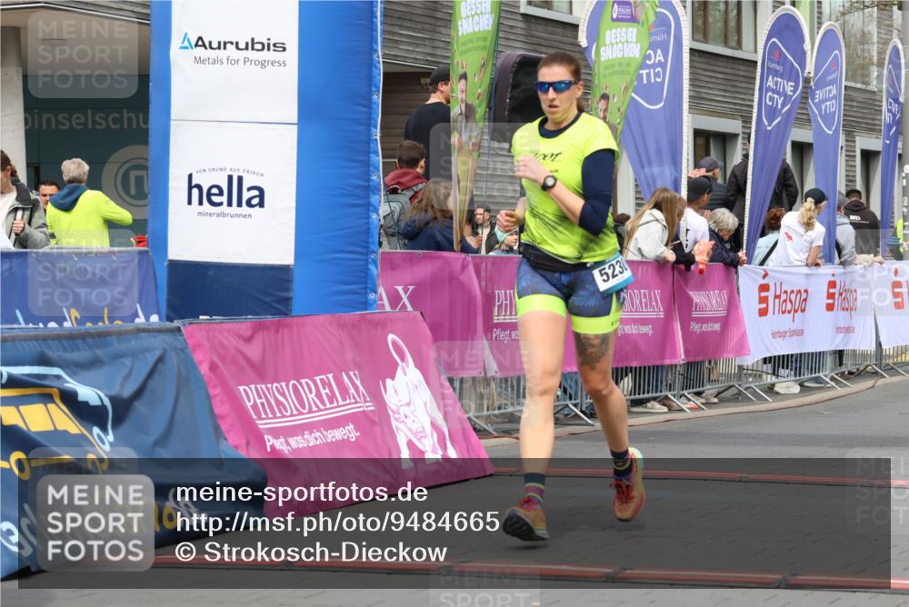 12.04.2026 - 45. Internationalen Wilhelmsburger Insellauf Strokosch-Dieckow http://msf.ph/oto/9484665 12.04.2026 13:21:15 Ziel 2013, 3233, 5230, 3766, 4103 meine-sportfotos.de