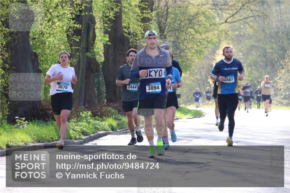 12.04.2026 - 45. Internationalen Wilhelmsburger Insellauf Yannick Fuchs http://msf.ph/oto/9484724 12.04.2026 10:27:17 Laufen 3670, 5567, 2444, 3894, 1257 meine-sportfotos.de