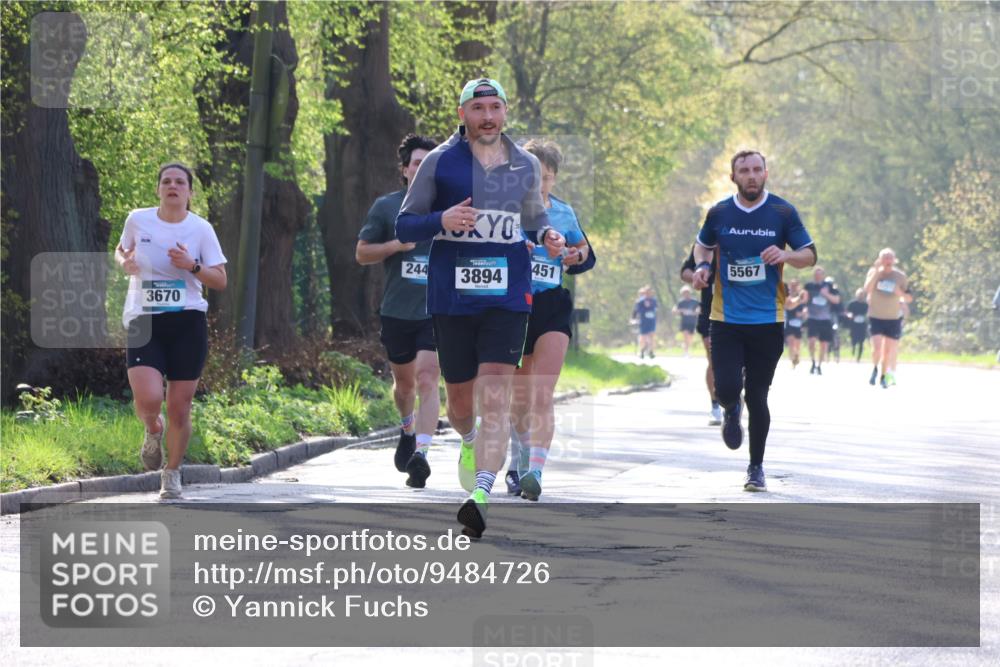 12.04.2026 - 45. Internationalen Wilhelmsburger Insellauf Yannick Fuchs http://msf.ph/oto/9484726 12.04.2026 10:27:17 Laufen 244, 3670, 3894, 451, 5567 meine-sportfotos.de