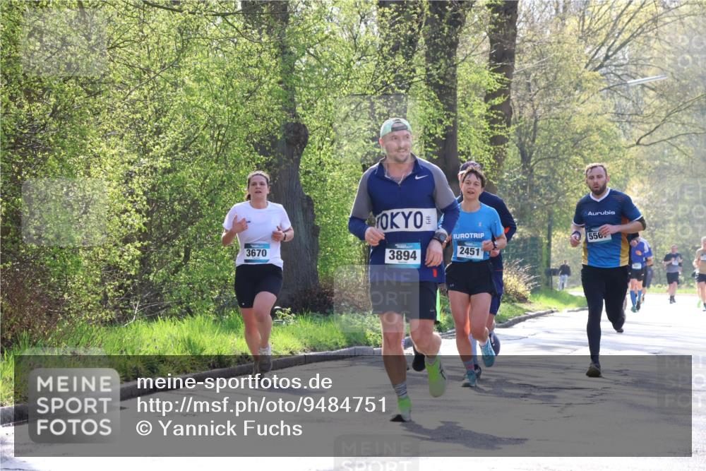 12.04.2026 - 45. Internationalen Wilhelmsburger Insellauf Yannick Fuchs http://msf.ph/oto/9484751 12.04.2026 10:27:19 Laufen 3670, 3894, 556, 2451 meine-sportfotos.de