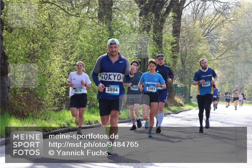12.04.2026 - 45. Internationalen Wilhelmsburger Insellauf Yannick Fuchs http://msf.ph/oto/9484765 12.04.2026 10:27:20 Laufen 5567, 2444, 3894, 2451, 3670, 5087 meine-sportfotos.de