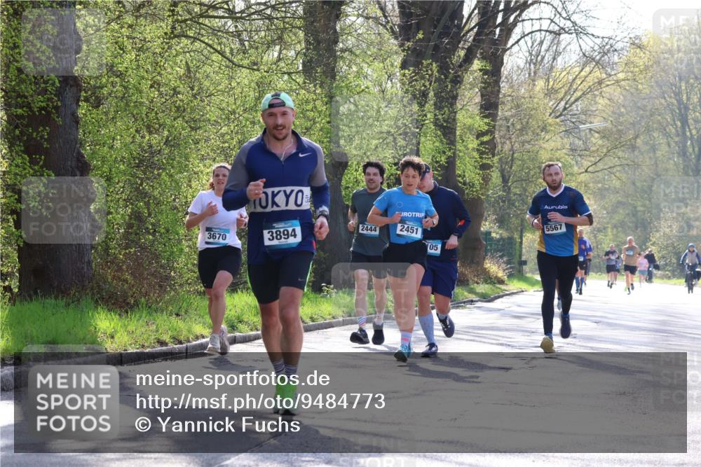 12.04.2026 - 45. Internationalen Wilhelmsburger Insellauf Yannick Fuchs http://msf.ph/oto/9484773 12.04.2026 10:27:20 Laufen 3670, 3894, 2444, 2451, 05, 5567 meine-sportfotos.de