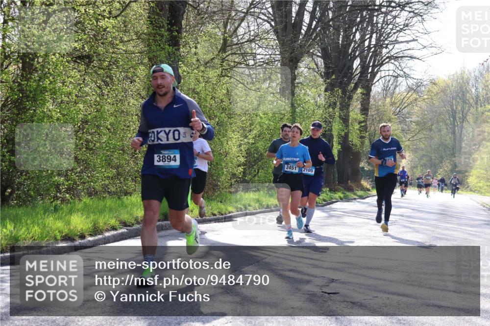 12.04.2026 - 45. Internationalen Wilhelmsburger Insellauf Yannick Fuchs http://msf.ph/oto/9484790 12.04.2026 10:27:21 Laufen 3894, 2451, 2105 meine-sportfotos.de