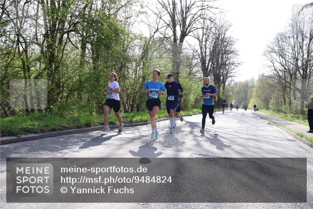 12.04.2026 - 45. Internationalen Wilhelmsburger Insellauf Yannick Fuchs http://msf.ph/oto/9484824 12.04.2026 10:27:24 Laufen 6670, 2451, 2105, 5567 meine-sportfotos.de