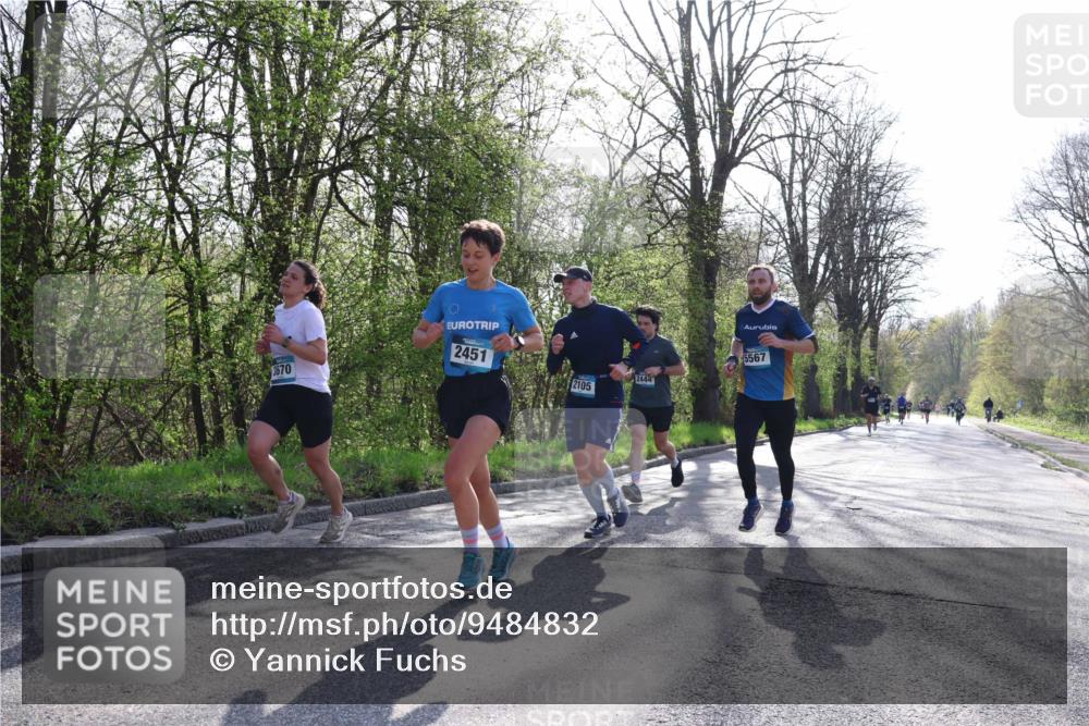 12.04.2026 - 45. Internationalen Wilhelmsburger Insellauf Yannick Fuchs http://msf.ph/oto/9484832 12.04.2026 10:27:24 Laufen 2451, 3670, 2444, 2105, 5567 meine-sportfotos.de