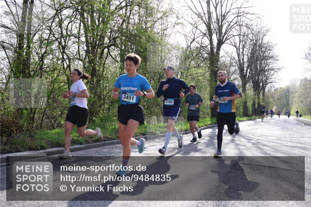 12.04.2026 - 45. Internationalen Wilhelmsburger Insellauf Yannick Fuchs http://msf.ph/oto/9484835 12.04.2026 10:27:25 Laufen 2451, 70, 2105, 2444, 55 meine-sportfotos.de