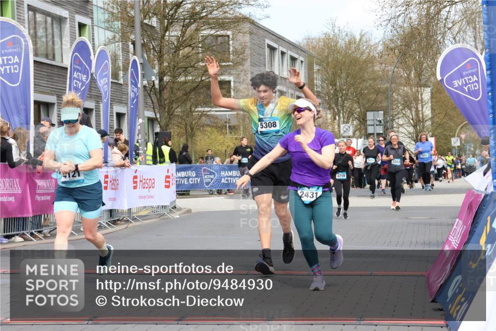 12.04.2026 - 45. Internationalen Wilhelmsburger Insellauf Strokosch-Dieckow http://msf.ph/oto/9484930 12.04.2026 13:20:47 Ziel 2431, 4121, 5308 meine-sportfotos.de