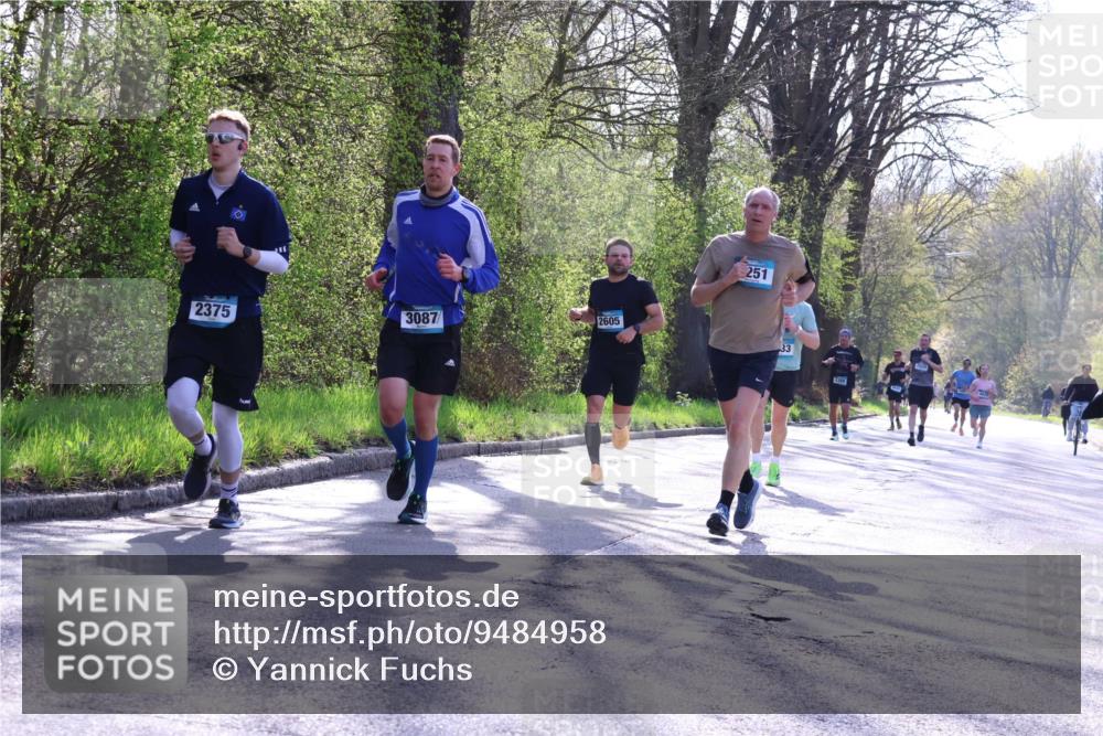 12.04.2026 - 45. Internationalen Wilhelmsburger Insellauf Yannick Fuchs http://msf.ph/oto/9484958 12.04.2026 10:27:38 Laufen 2375, 3087, 2605, 251, 33 meine-sportfotos.de