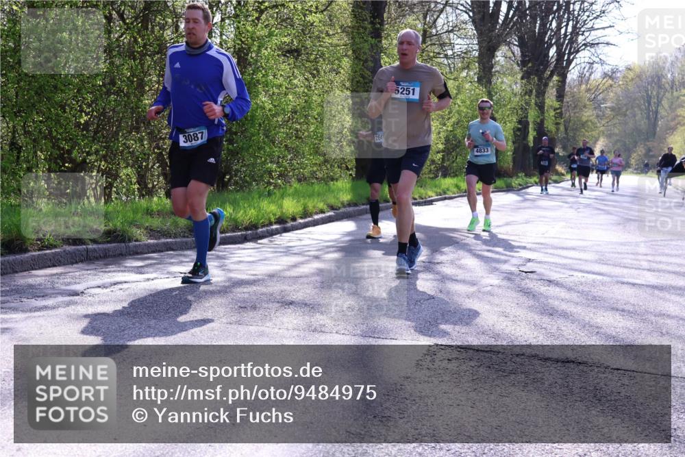 12.04.2026 - 45. Internationalen Wilhelmsburger Insellauf Yannick Fuchs http://msf.ph/oto/9484975 12.04.2026 10:27:39 Laufen 3087, 5251, 260, 4833 meine-sportfotos.de