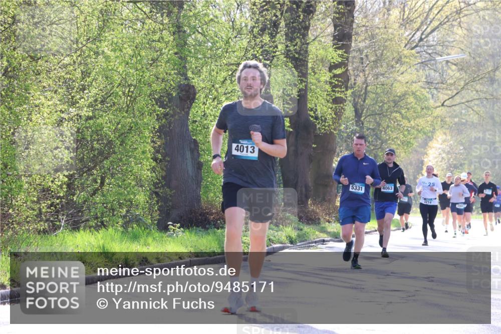 12.04.2026 - 45. Internationalen Wilhelmsburger Insellauf Yannick Fuchs http://msf.ph/oto/9485171 12.04.2026 10:28:01 Laufen 4013, 25, 4063, 5331, 3214 meine-sportfotos.de